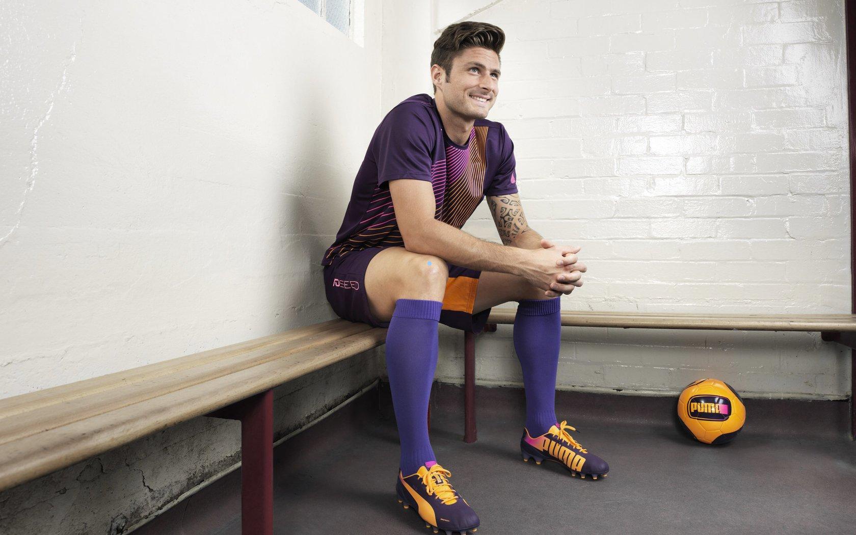 不老传奇再书新章！詹姆斯赛季首度出手20次高效斩获36分，湖人主场力克劲敌