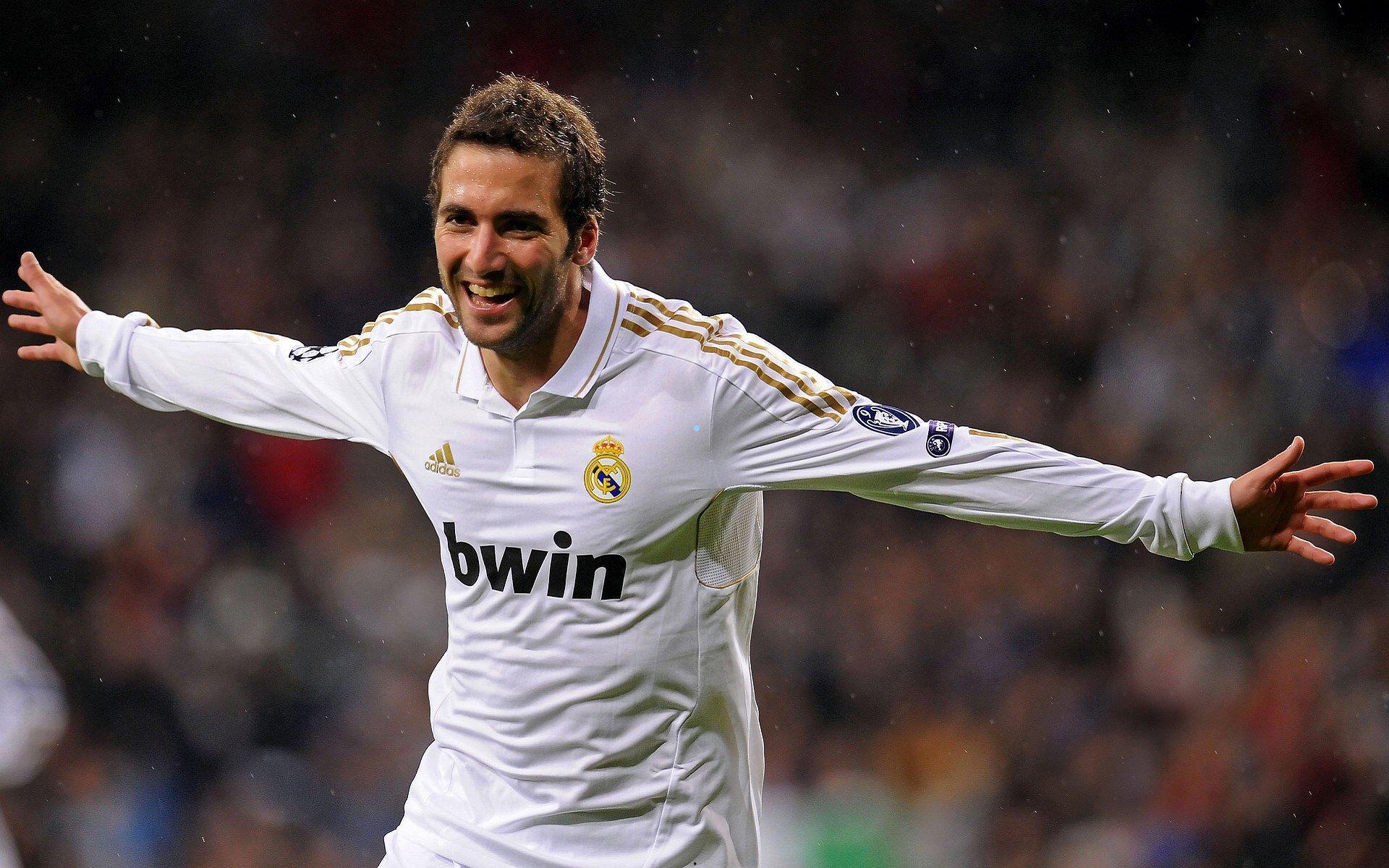 【爱游戏】西甲焦点战，皇马伯纳乌对决贝蒂斯，姆巴佩引领进攻狂潮